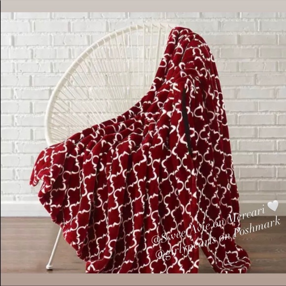 Monte & Jardin Other - Monte & Jardin Ultra Plush Throw Blanket N…